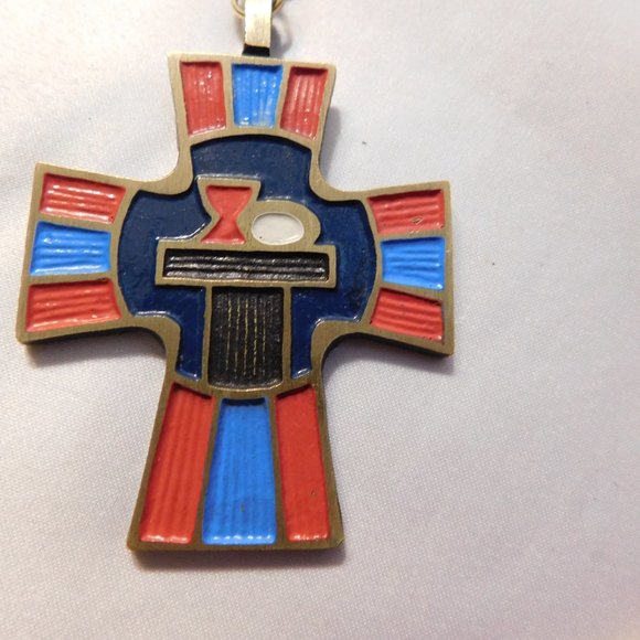Terra Sancta Guild TSG Communion Enamel Pendant Necklace Vintage - Picture 2 of 6